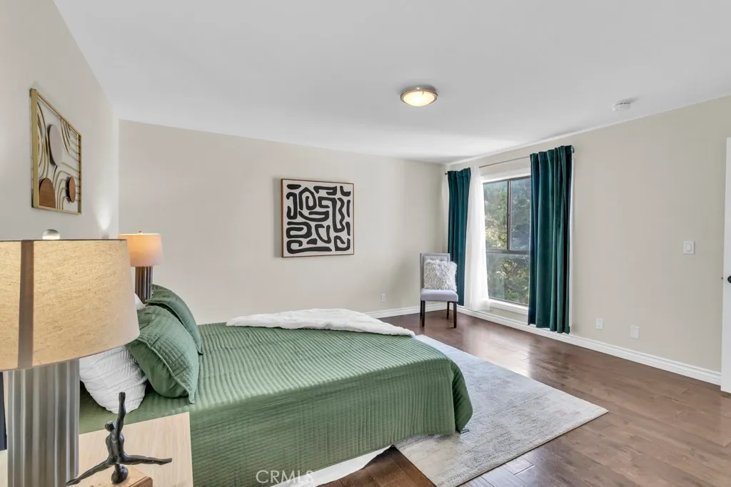 Los Angeles, California 90042, United States, 2 Bedrooms Bedrooms, ,1 BathroomBathrooms,Residential,Active,196042