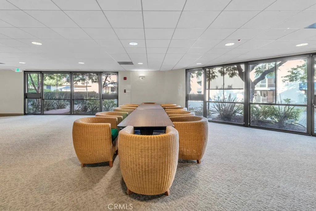 Los Angeles, California 90042, United States, 2 Bedrooms Bedrooms, ,1 BathroomBathrooms,Residential,Active,196042