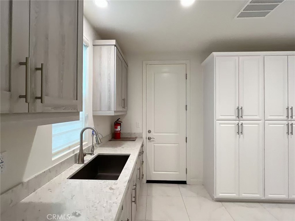 The Oaks - Residential Lease