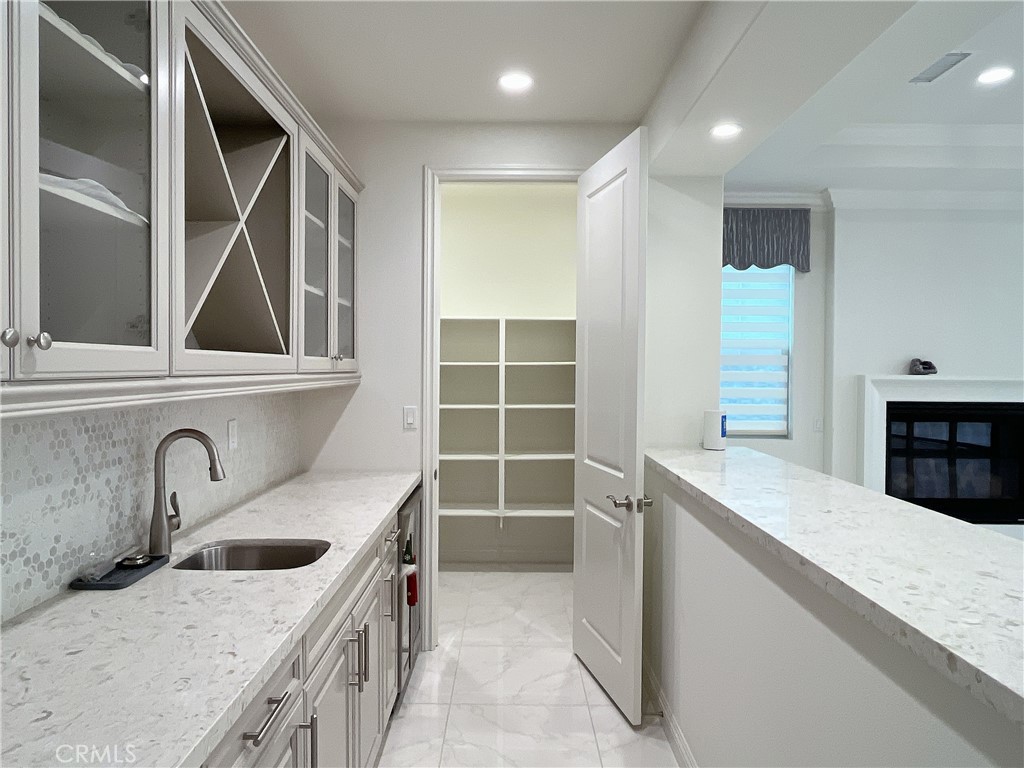 The Oaks - Residential Lease