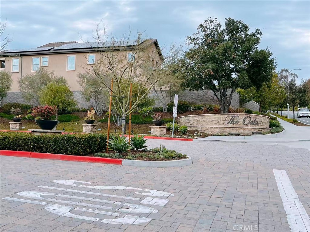The Oaks - Residential Lease