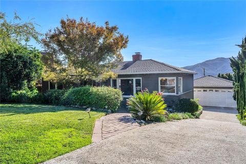 Photo of 2544 Evelyn Street, Montrose, CA 91020 (MLS # SR25269801)