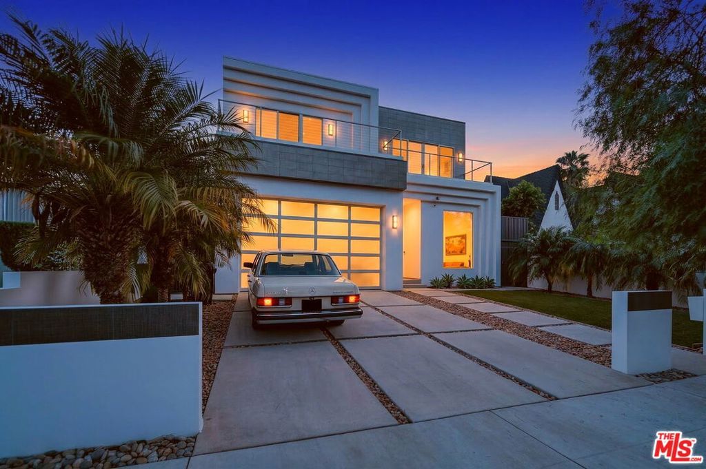 Photo of 6356 W 5th Street, Los Angeles, CA 90048 (MLS # 26665497)