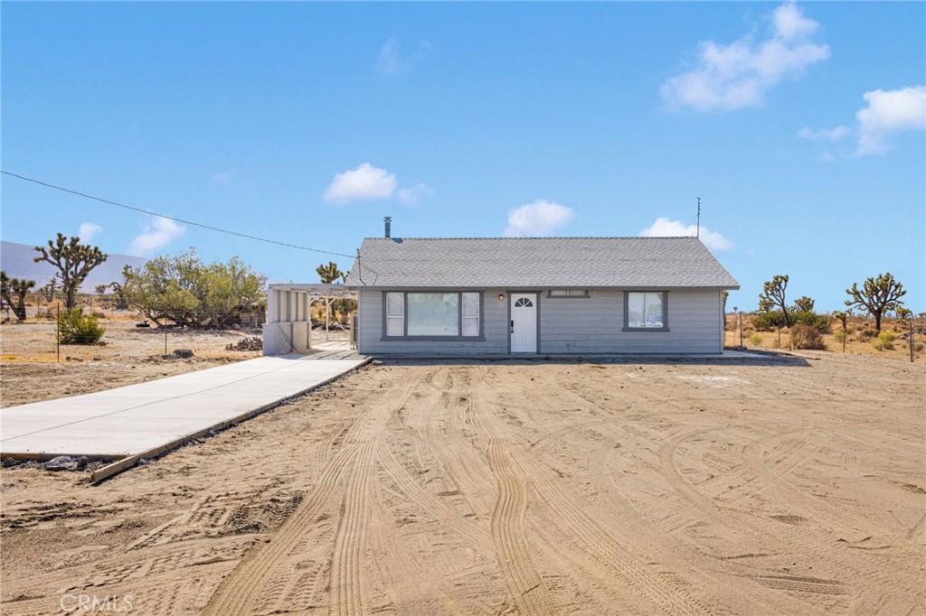 Welcome to this beautifully remodeled 2-bedroom, 1-bathroom home situated on nearly 2 acres of land in the heart of Pinon Hills. From the moment you step inside, you’ll notice the modern updates, fresh finishes, and open layout that make this property completely turn-key and move-in ready.
The spacious 1.92-acre lot offers plenty of room for animals, toys, or future expansions while still providing a cozy and low-maintenance home base. Conveniently located near the Highway 138, the property allows for quick access to local shopping center, schools, and commuting routes, all while enjoying the peace and quiet of desert living.
This home is the perfect opportunity for a first-time buyer or anyone looking for a rural retreat with modern comforts. Schedule your showing today to see all that this Pinon Hills property has to offer.