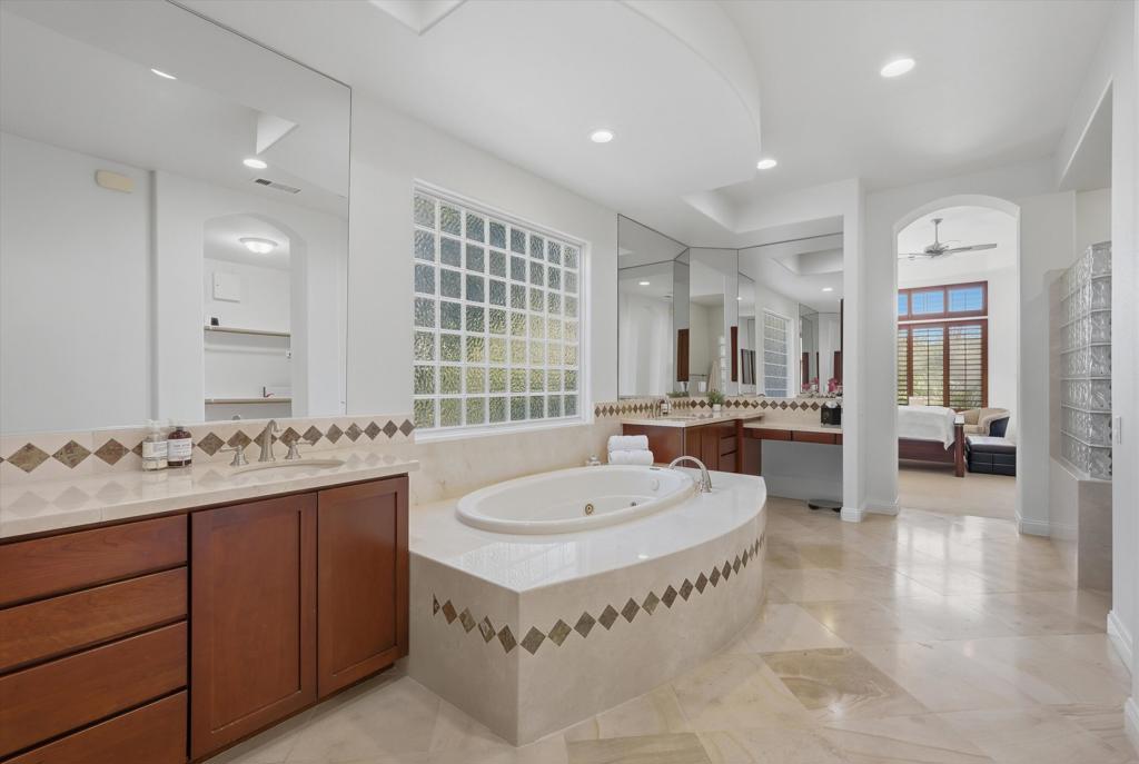 Mountain View CC - Residential