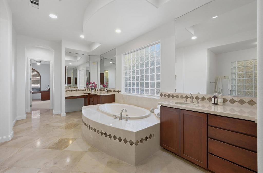 Mountain View CC - Residential