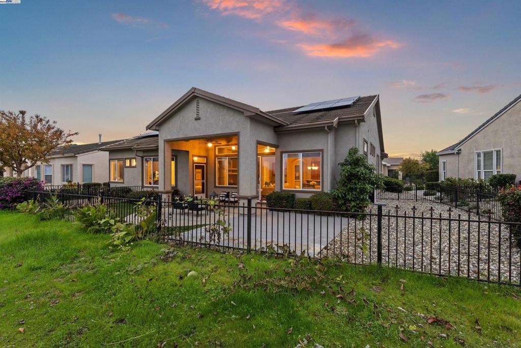 SUMMERSET 3 - Residential