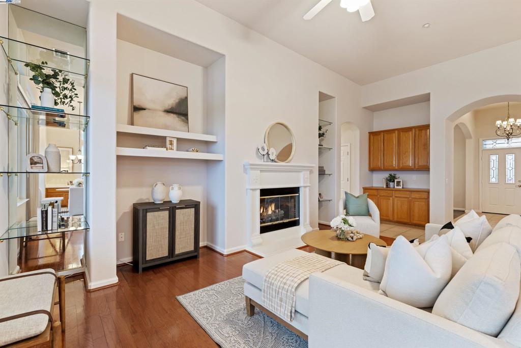 SUMMERSET 3 - Residential