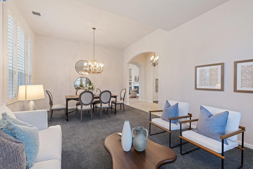 SUMMERSET 3 - Residential