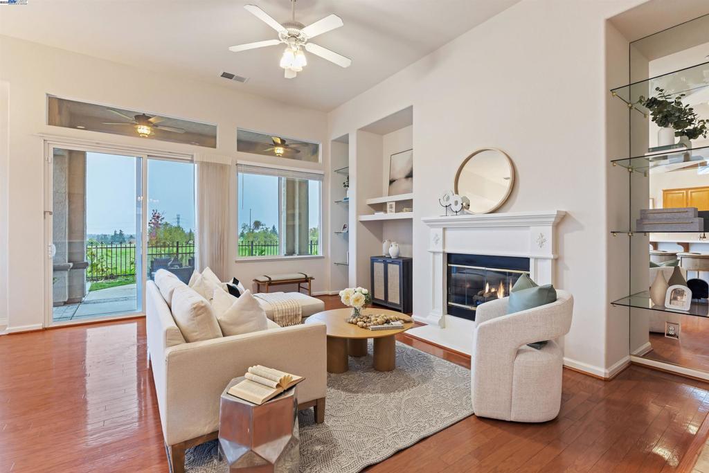 SUMMERSET 3 - Residential