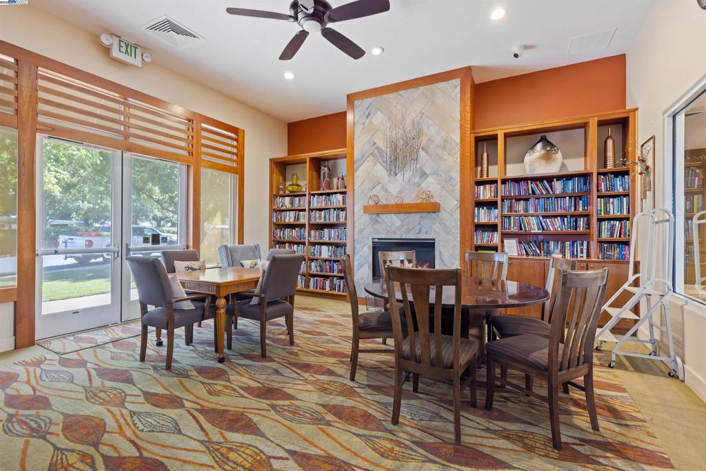 SUMMERSET 3 - Residential