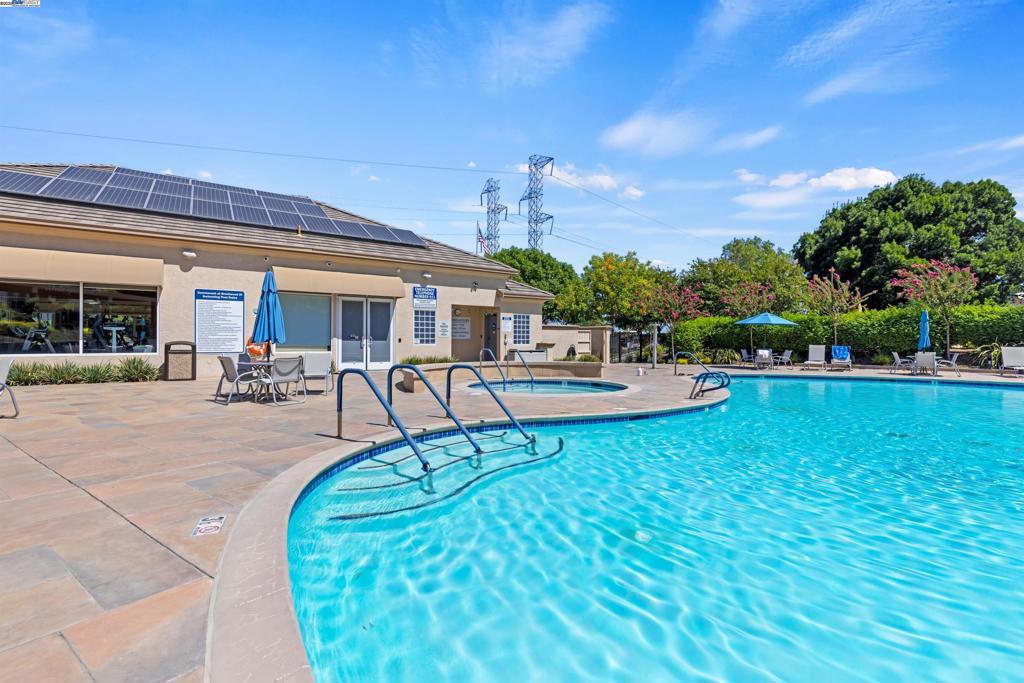 SUMMERSET 3 - Residential