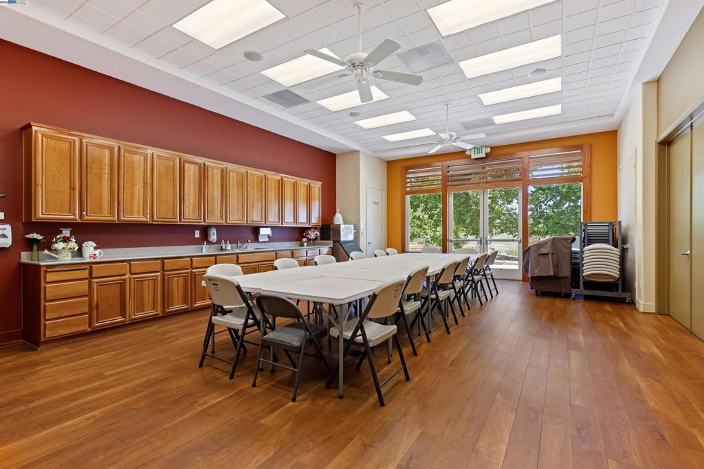 SUMMERSET 3 - Residential