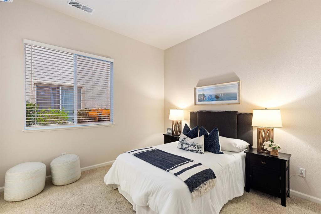 SUMMERSET 3 - Residential