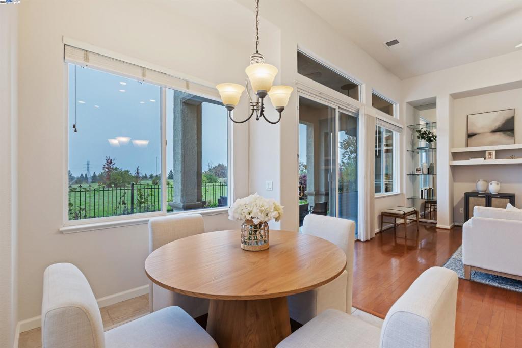 SUMMERSET 3 - Residential