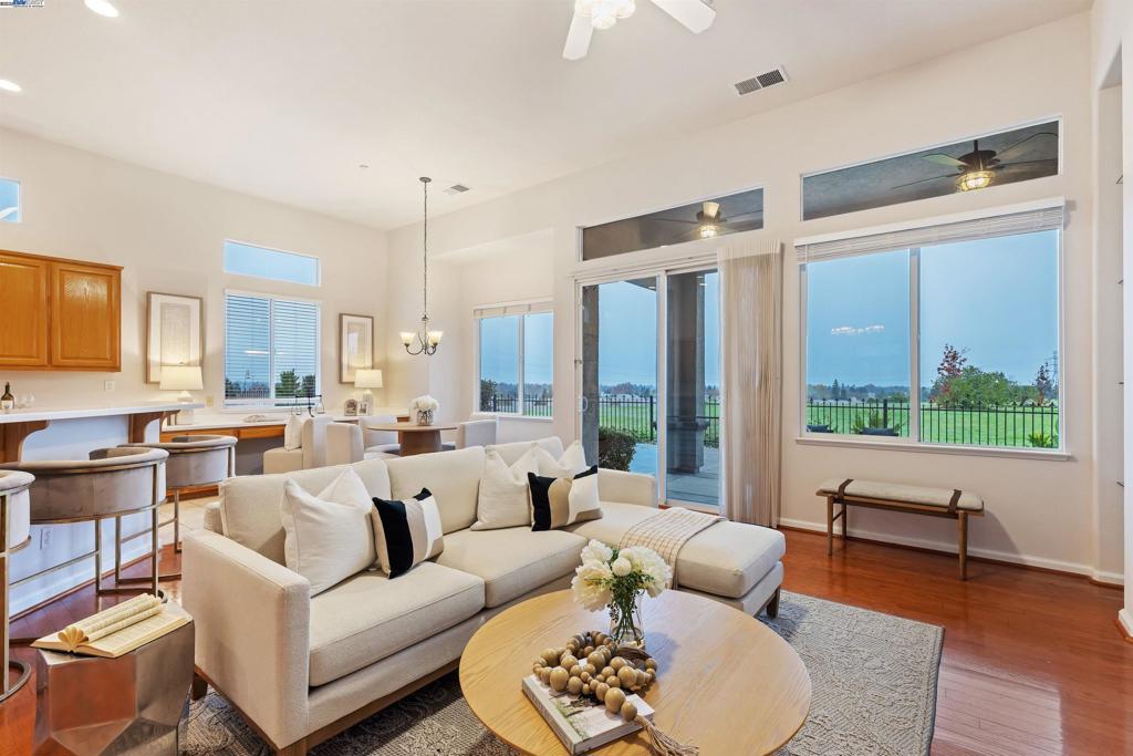 SUMMERSET 3 - Residential