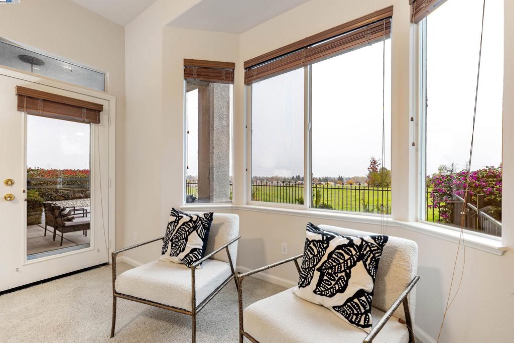 SUMMERSET 3 - Residential