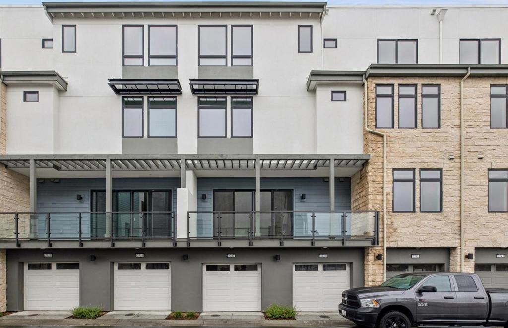 2737 Tiburon Street