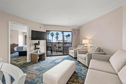 Photo of 4465 Ocean Blvd BLVD #24, San Diego, CA 92109 (MLS # 260025275SD)