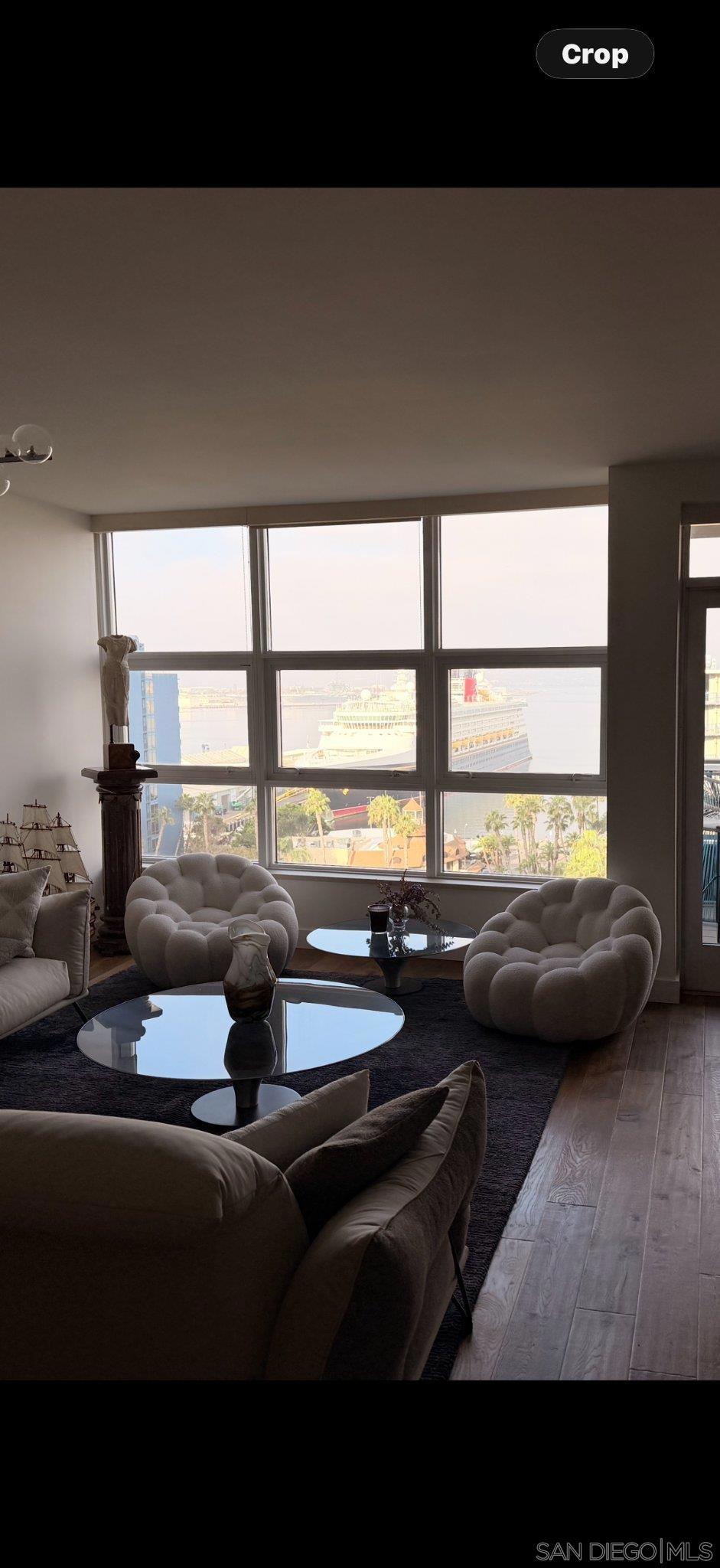 1325 Pacific Highway 1301