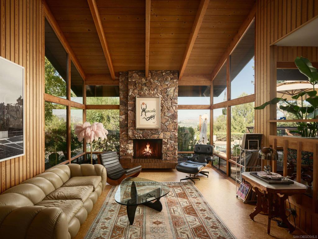 5021 Bluff Place