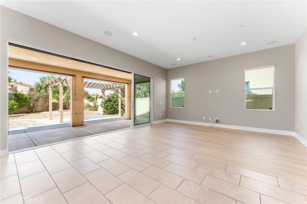 5117 Pomona Rincon Road