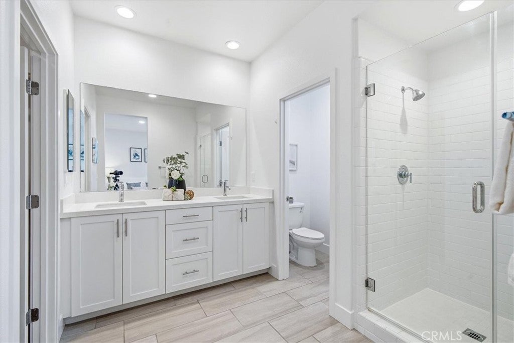 142 Allusion, Irvine CA 92618 - Photo 27