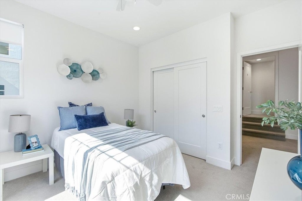 142 Allusion, Irvine CA 92618 - Photo 20