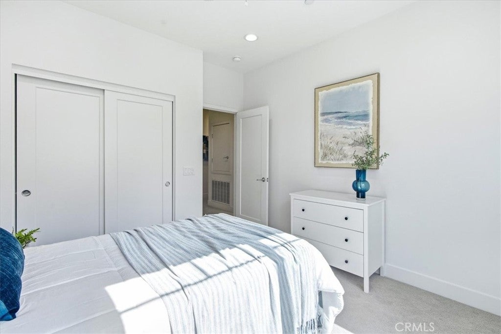 142 Allusion, Irvine CA 92618 - Photo 19