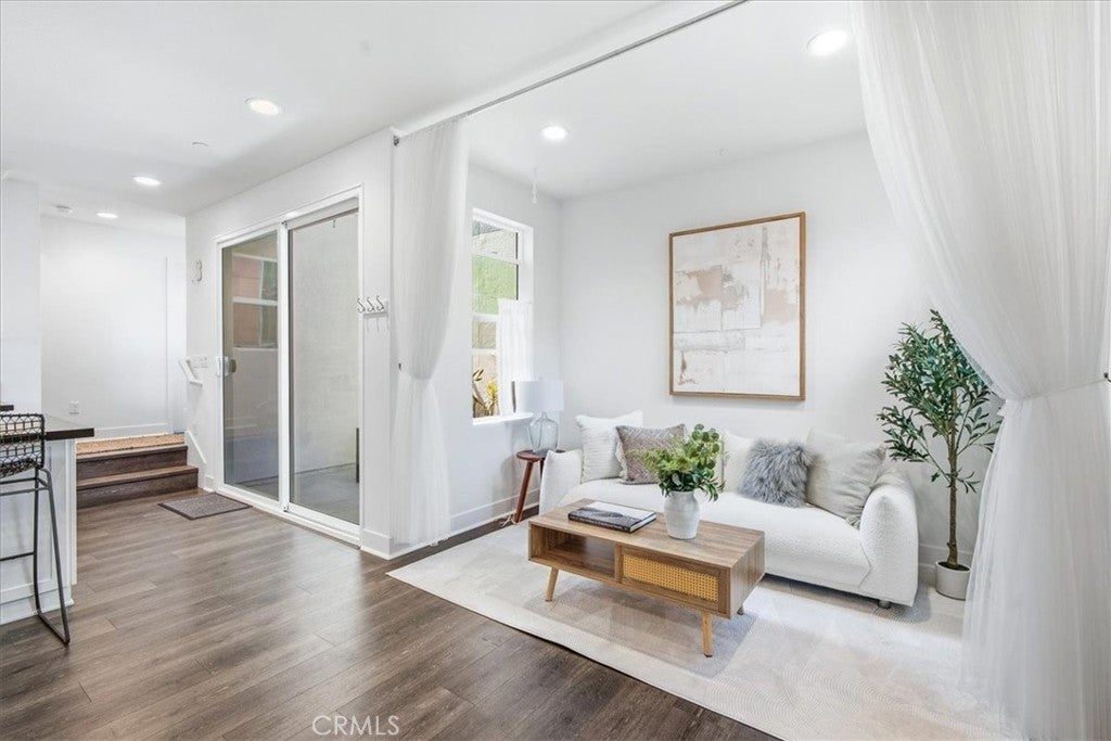 142 Allusion, Irvine CA 92618 - Photo 10