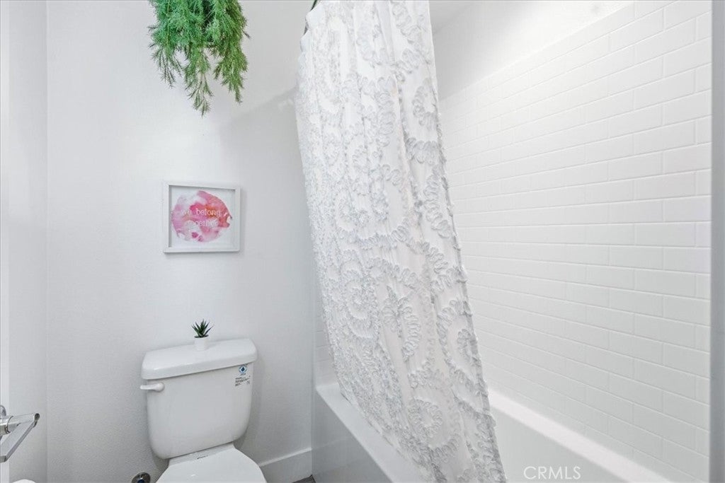 142 Allusion, Irvine CA 92618 - Photo 17