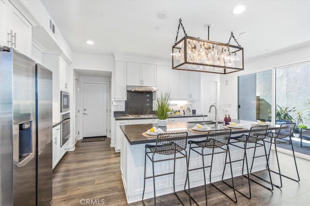 142 Allusion, Irvine CA 92618 - Photo 6