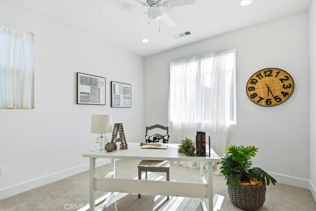142 Allusion, Irvine CA 92618 - Photo 21