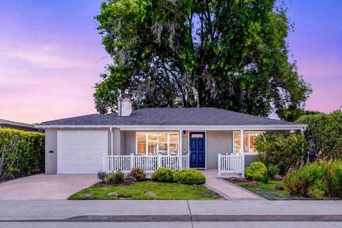 Photo of 3920 Regan Drive, San Mateo, CA 94403 (MLS # ML82042170)