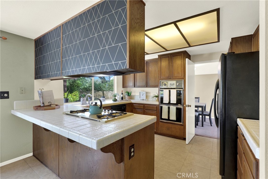 Award (Magnolia & Ellis) (AWAR) - Residential