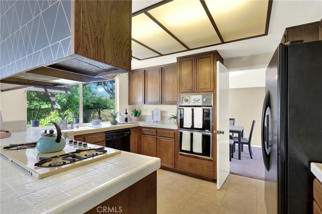 Award (Magnolia & Ellis) (AWAR) - Residential