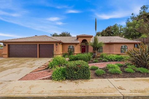 Photo of 816 Birch Avenue, Escondido, CA 92027 (MLS # 219143492DA)