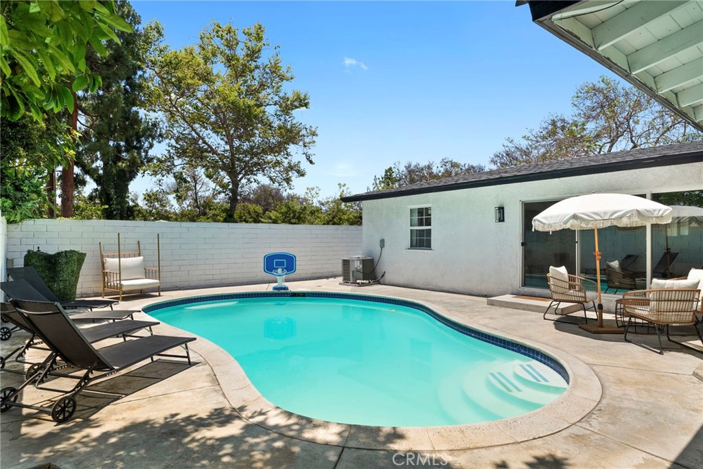 2214 Edna Drive