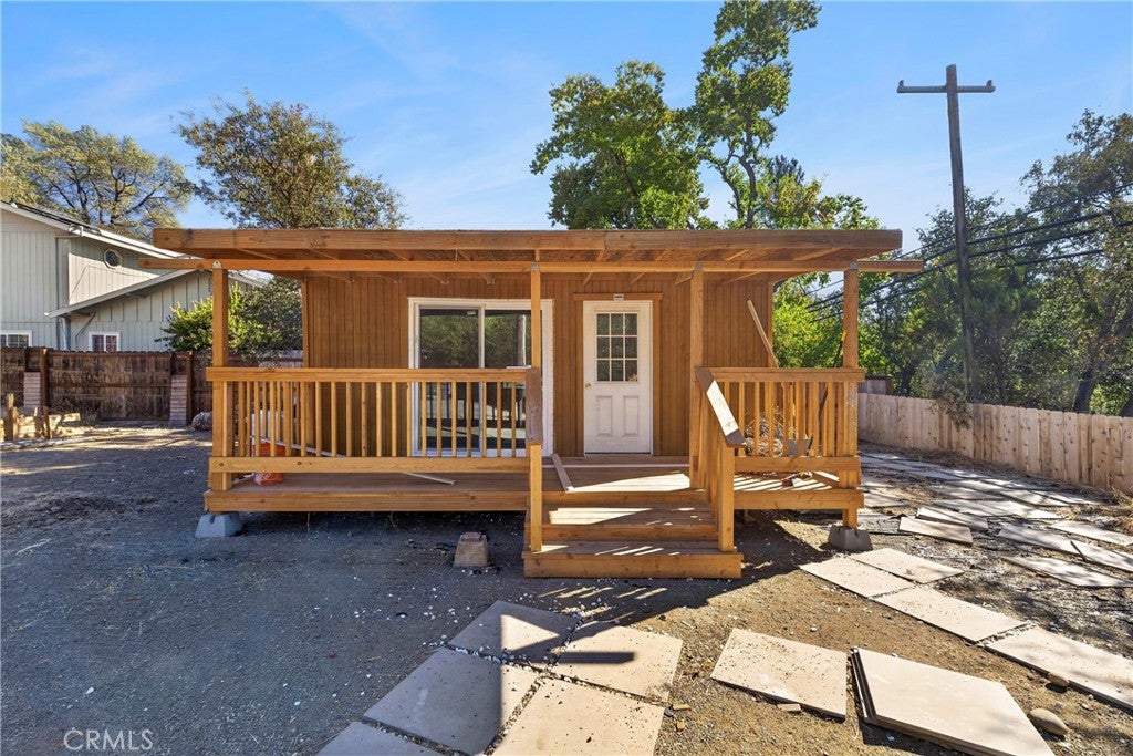 2611 Foothill Boulevard