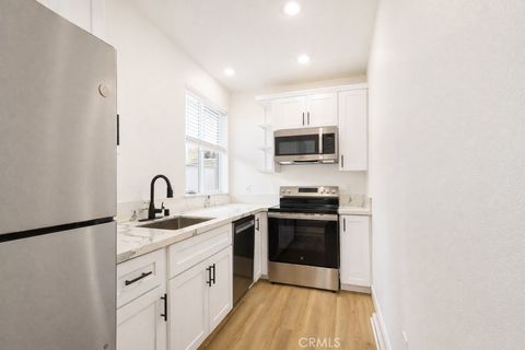 Photo of 625 Orizaba Avenue #5, Long Beach, CA 90814 (MLS # PW26020008)