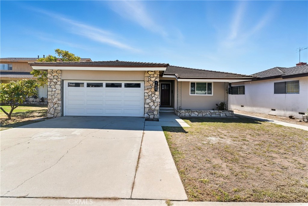 1401 W Beverly Terrace