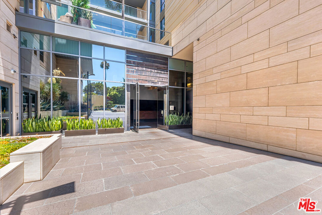 Properties 3 1755 Ocean Avenue 706