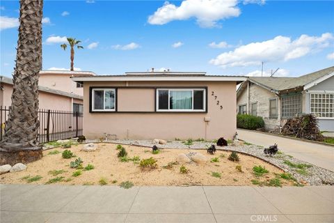 Photo of 2725 Obama, Los Angeles, CA 90018 (MLS # OC26014310)