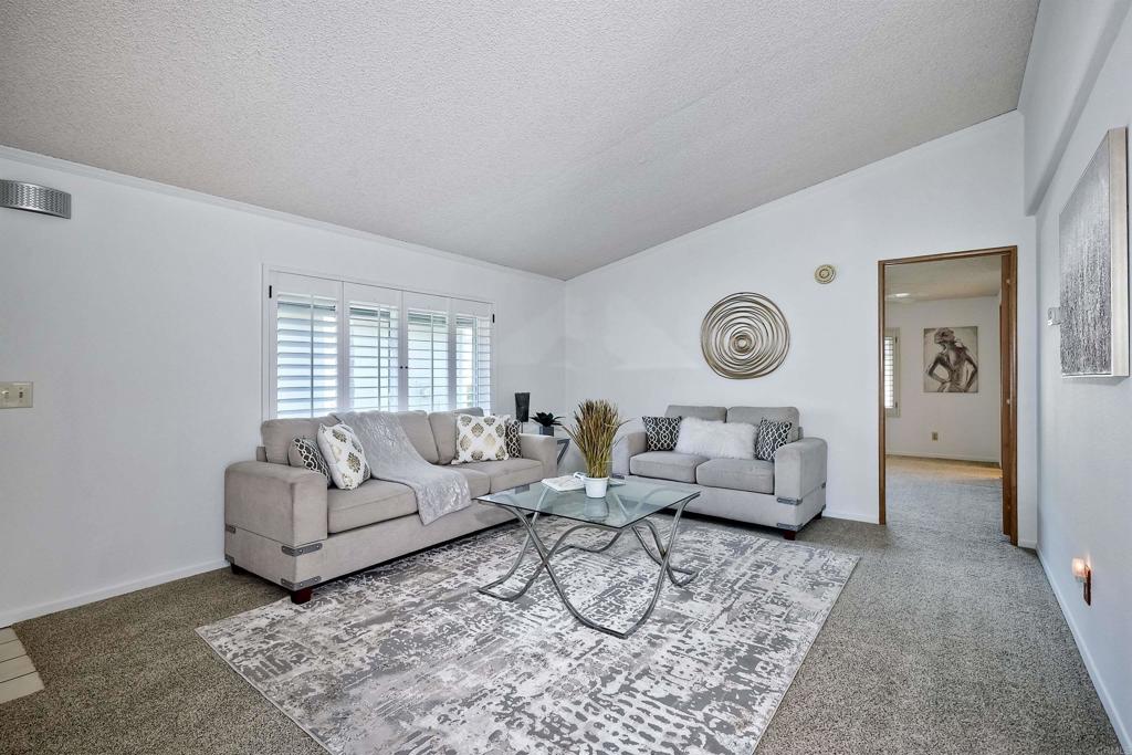 1146 Via Santa Paulo