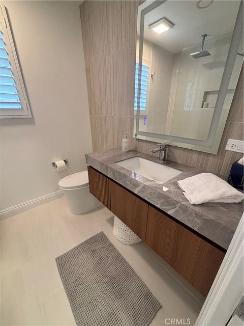 Tiny photo for 25 Ville Franche, Dana Point, CA 92629 (MLS # OC26016164)