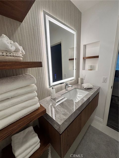 Tiny photo for 25 Ville Franche, Dana Point, CA 92629 (MLS # OC26016164)