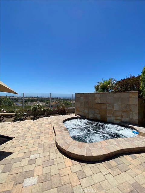 Tiny photo for 25 Ville Franche, Dana Point, CA 92629 (MLS # OC26016164)