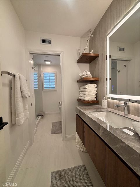 Tiny photo for 25 Ville Franche, Dana Point, CA 92629 (MLS # OC26016164)