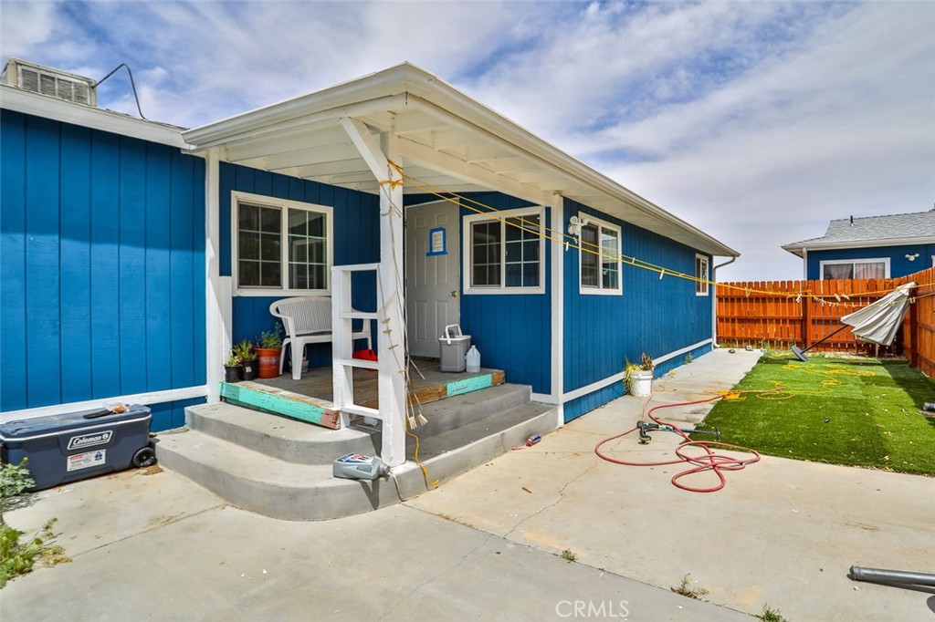 9127 Holiday Lane