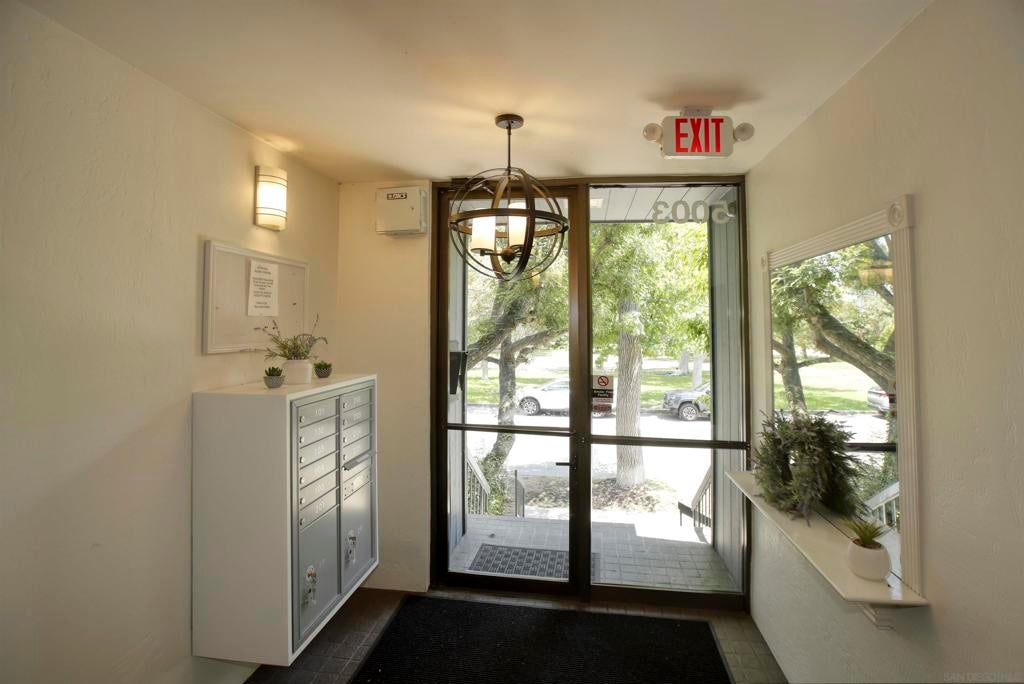 5003 Westpark Dr. Dr 203, North Hollywood CA 91601